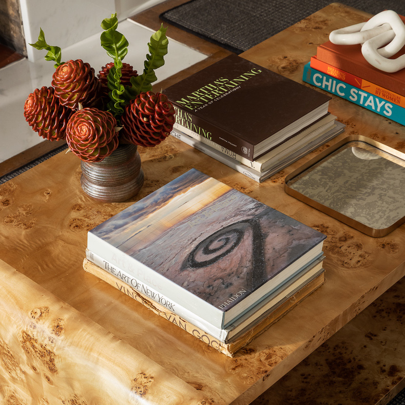 coffee-table-art-books-accessories