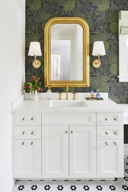 2024-01-09_campbell-minister_bathroom-lake_mark-weinberg_0101